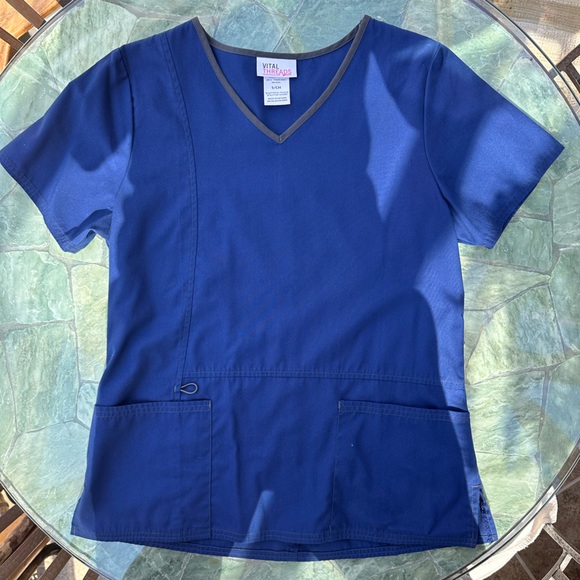 Vital Threads Women’s Size Small Navy Scrub Top - Picture 1 of 3